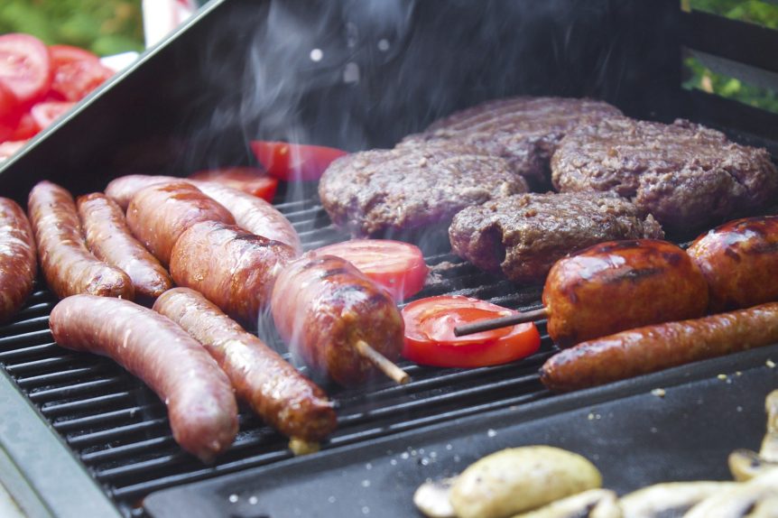 Sausages and meat cooking time on the grill