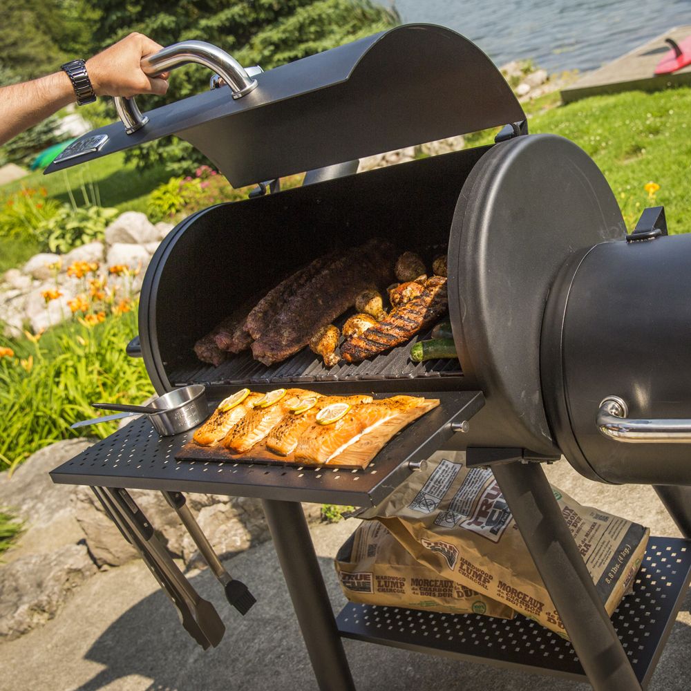 Meat and fish on the grill recommended by grill experts