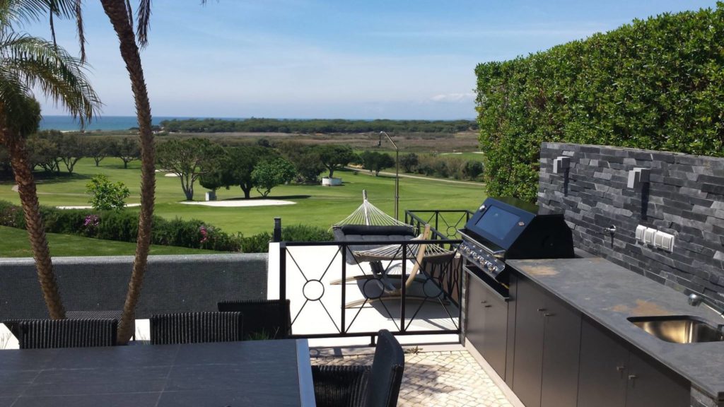 chic contemporary BBQ area and outdoor kitchen in Algarve