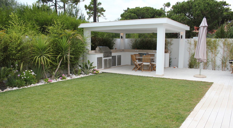Outdoor kitchen in the garden