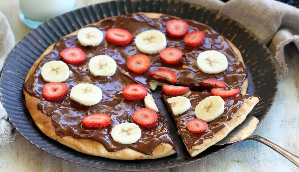 Sweet pizza as a dessert you can cook on the grill at home