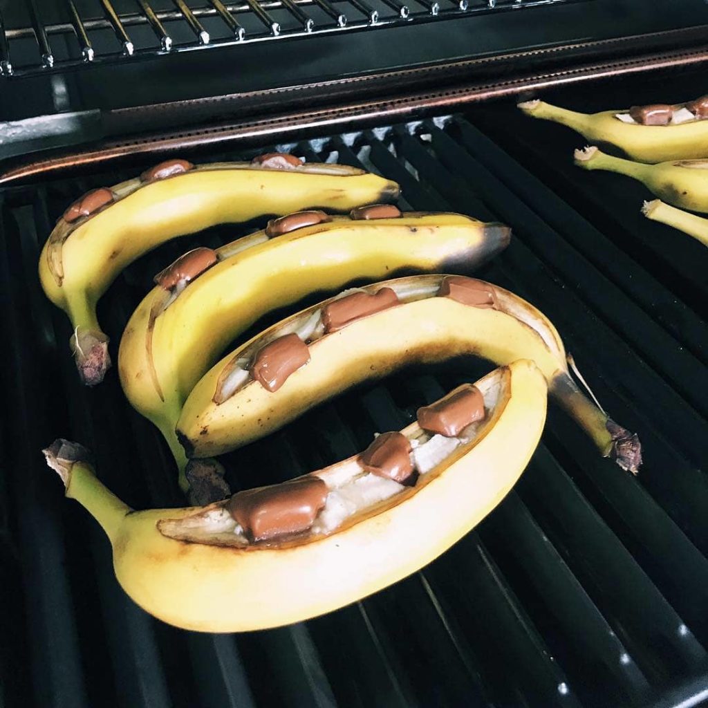 grilled chocolate bananas