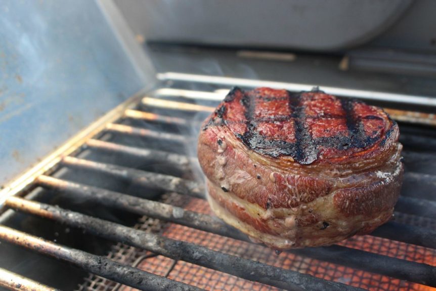 grill pork with a napoleon grill in algarve